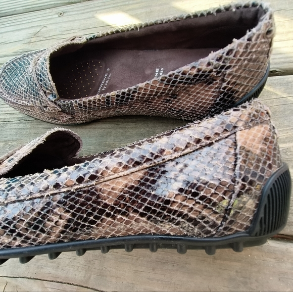 Rockport Embossed Snakeskin Loafers w/ adiprene by Adidas Women's Size 8 - Picture 5 of 13
